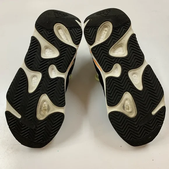 Yezzy 700 Wave Runners - Picture 7 of 9